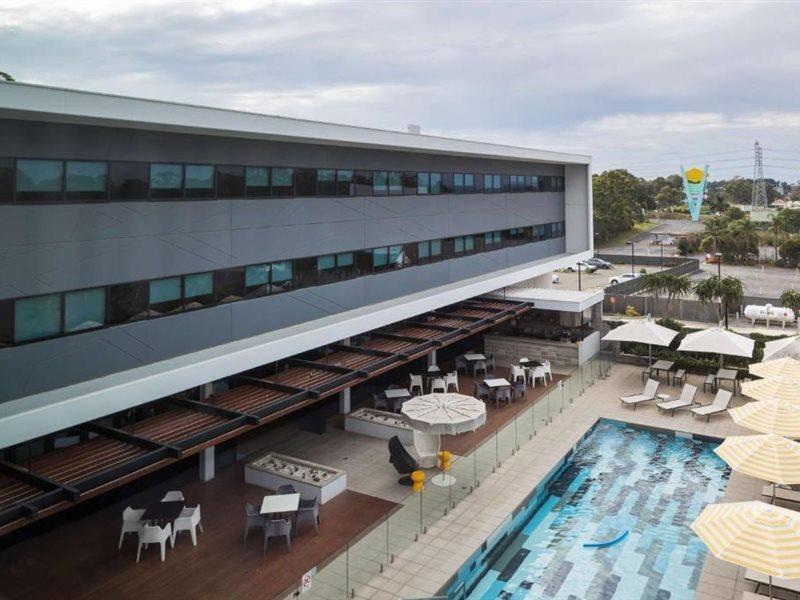 Atura Blacktown Luaran gambar