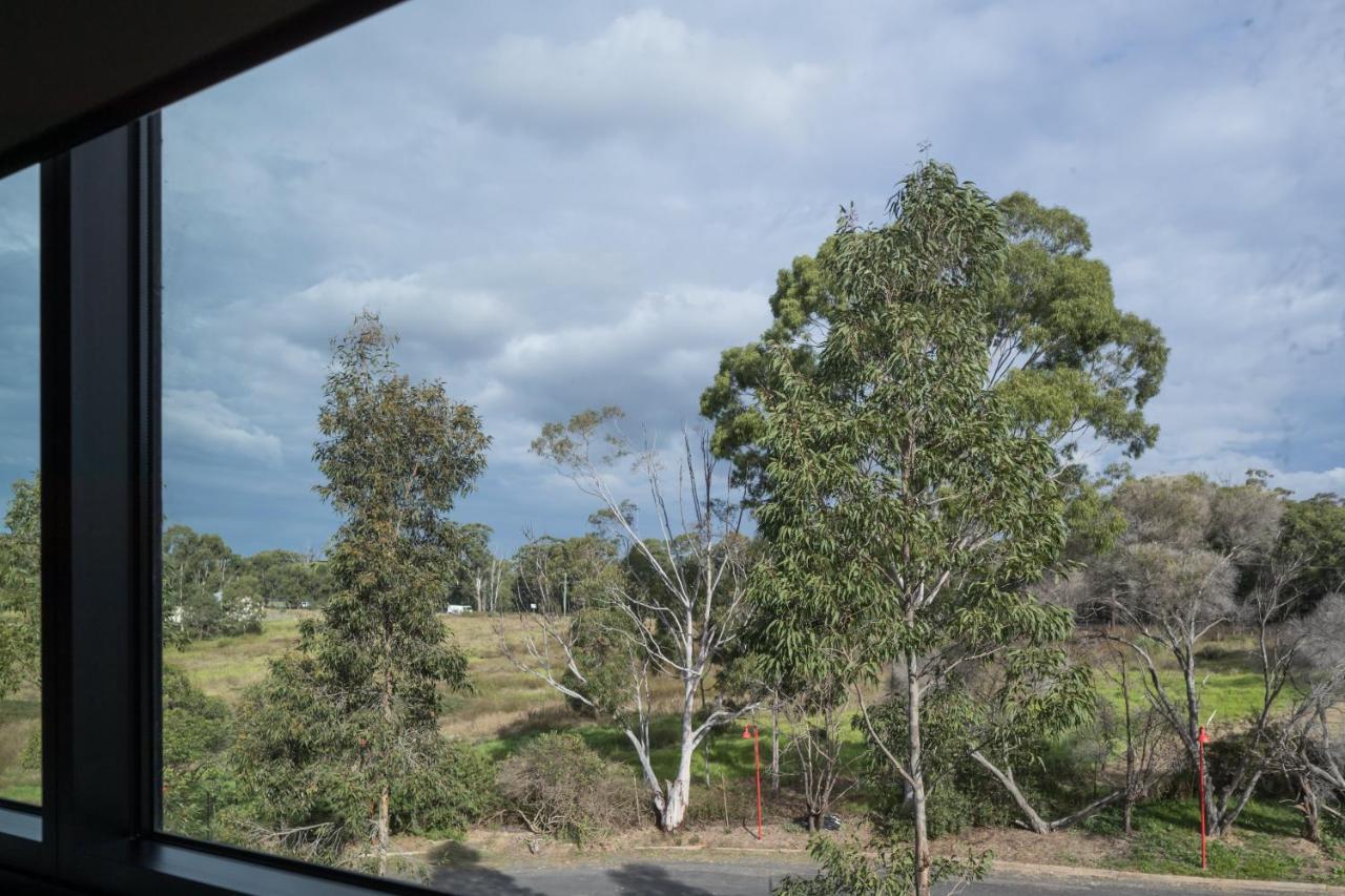 Atura Blacktown Luaran gambar